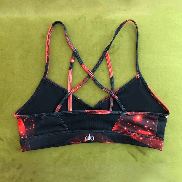 ALO Goddess Sports Yoga Bra | Strappy Back Red Black Galaxy Print Sexy Gym wear - Picture 4 of 4